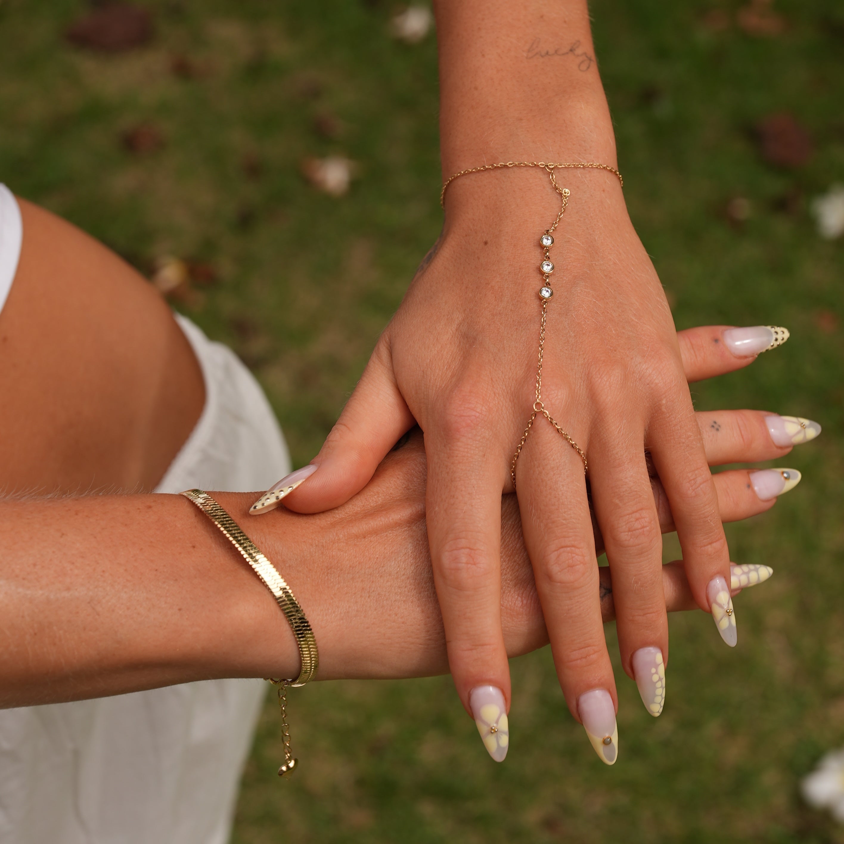 Eira Handchain