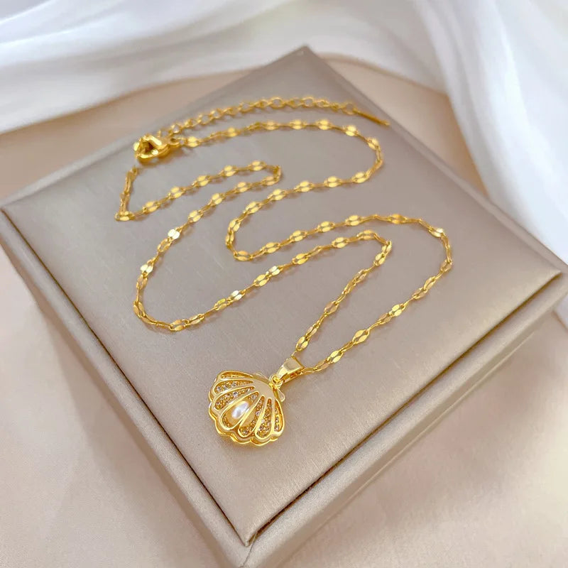 Waikiki Pearl Necklace