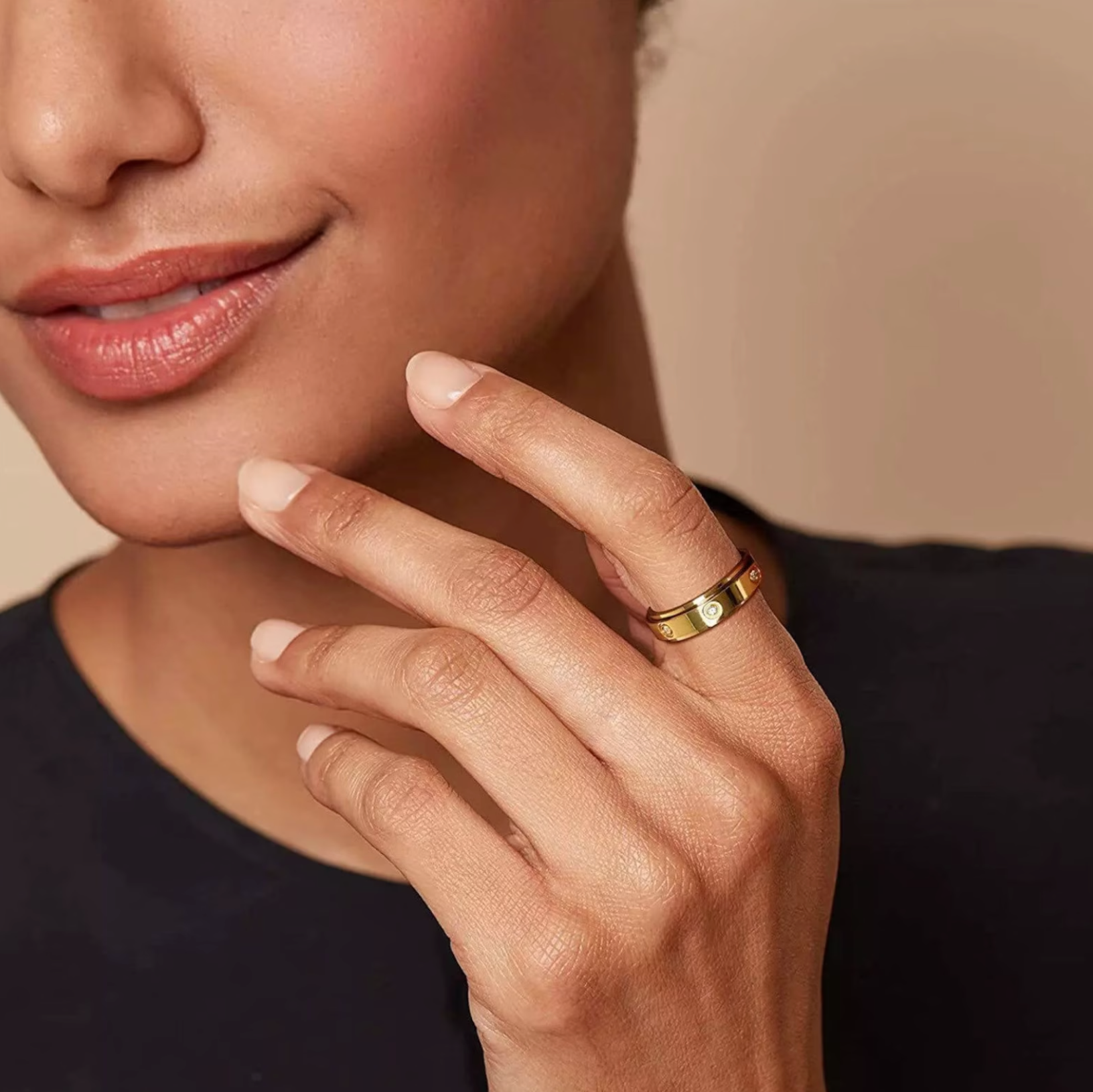 Spins Love Ring